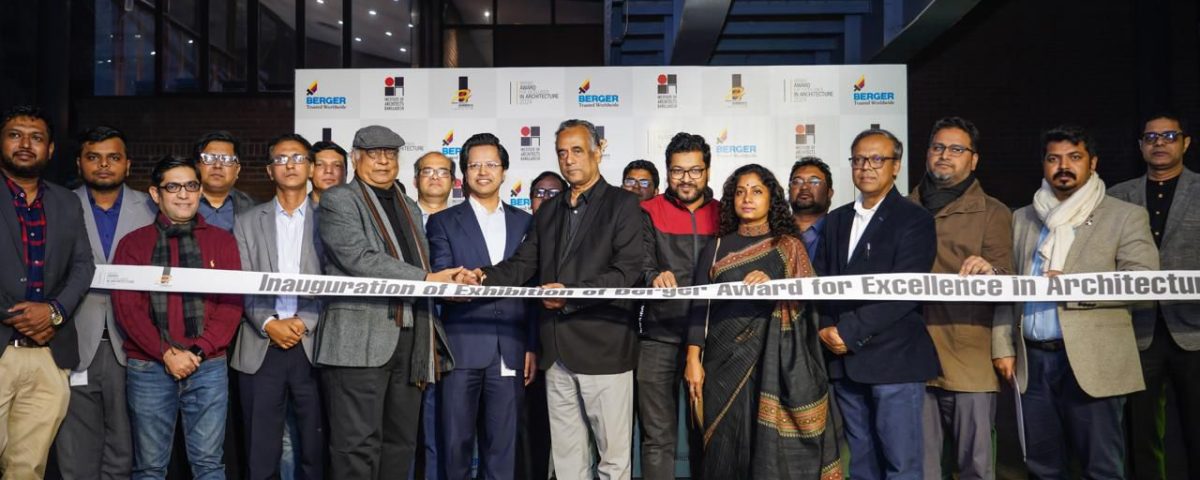 Group photo from the inauguration ceremony of the 11th Cycle Berger Award for Excellence in Architecture (BAEA), featuring key architects and executives cutting the ribbon.